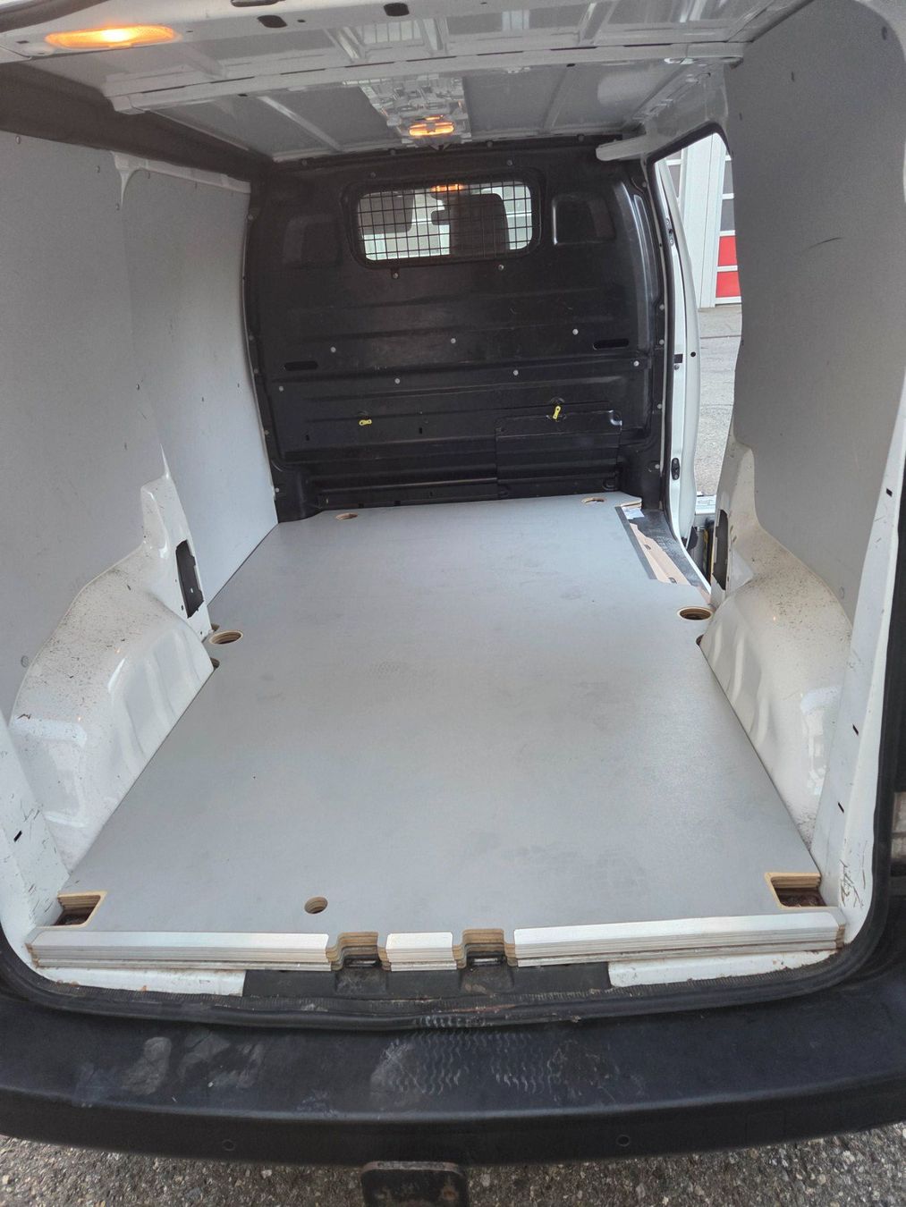Alle Ersatzteile: Bodenplatte-Expert, jumpy, Vivaro, Scudo, ProAca – Gebraucht aus Kreuzlingen von Tzuname 2