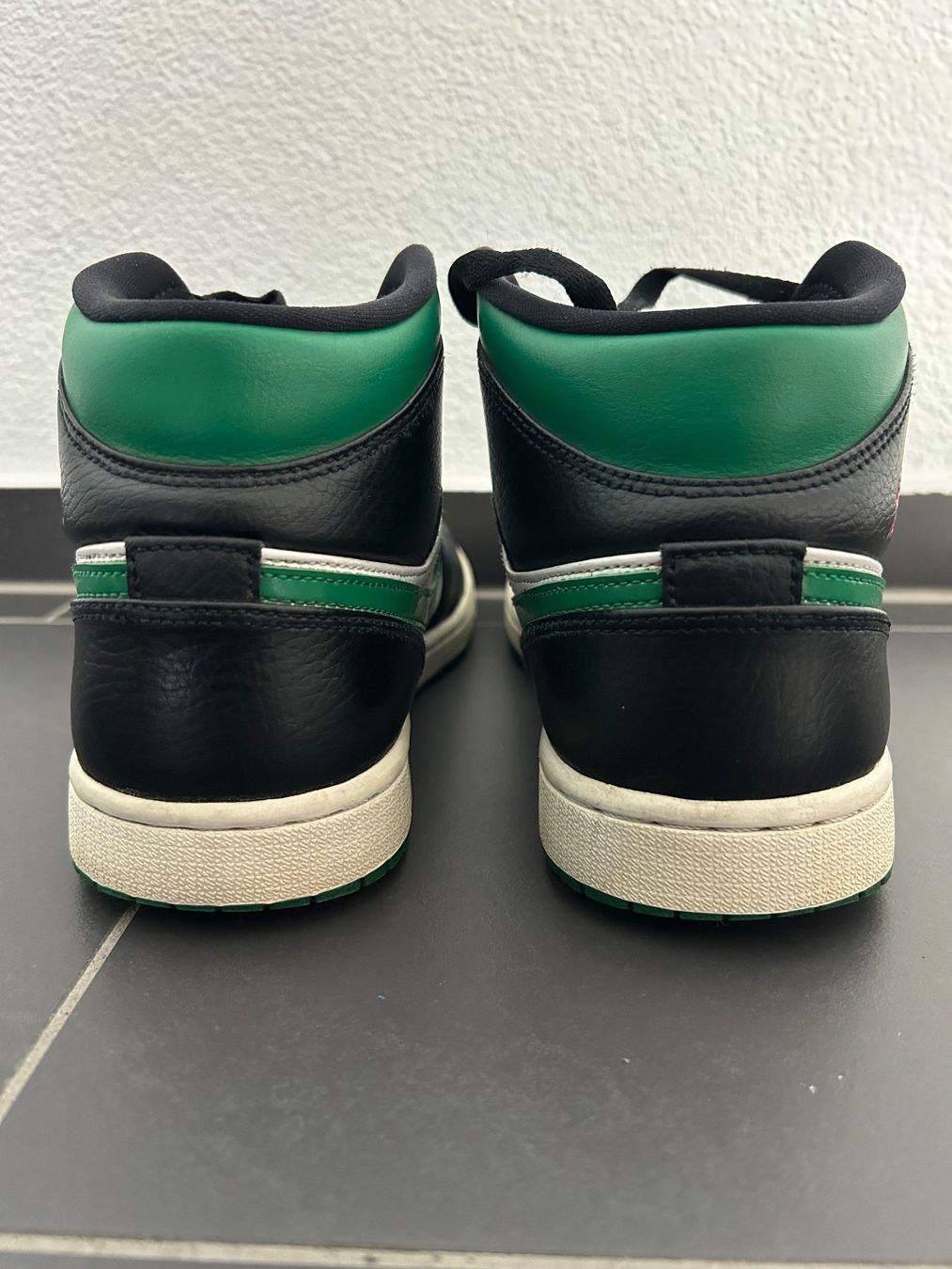 Scarpe da uomo: Nike Air Jordan – Usato da Schlieren venduto da Leavio 2