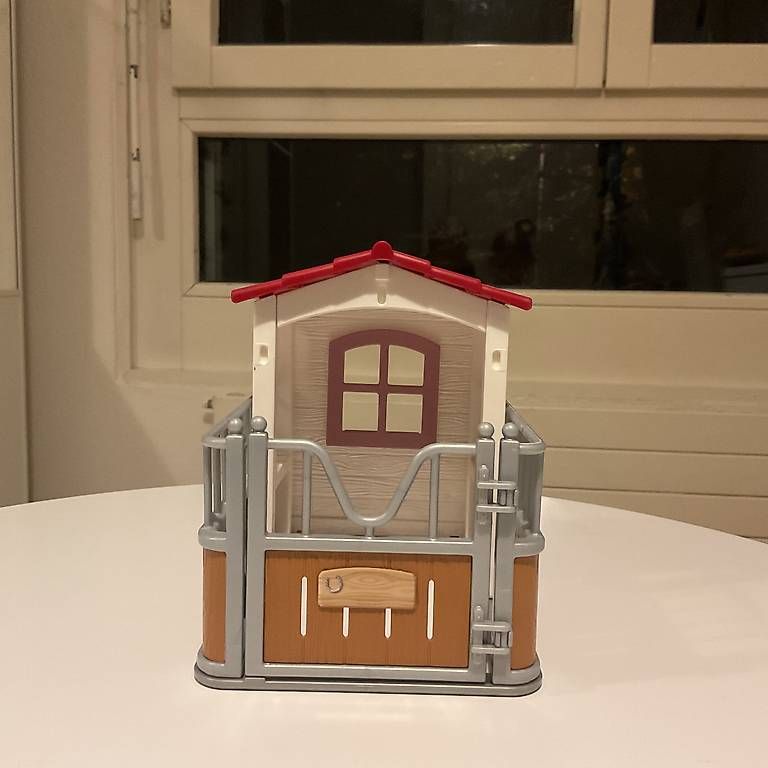 Spielzeuge: Box pour chevaux Schleich – Gebraucht aus Petit-Lancy von patou.711