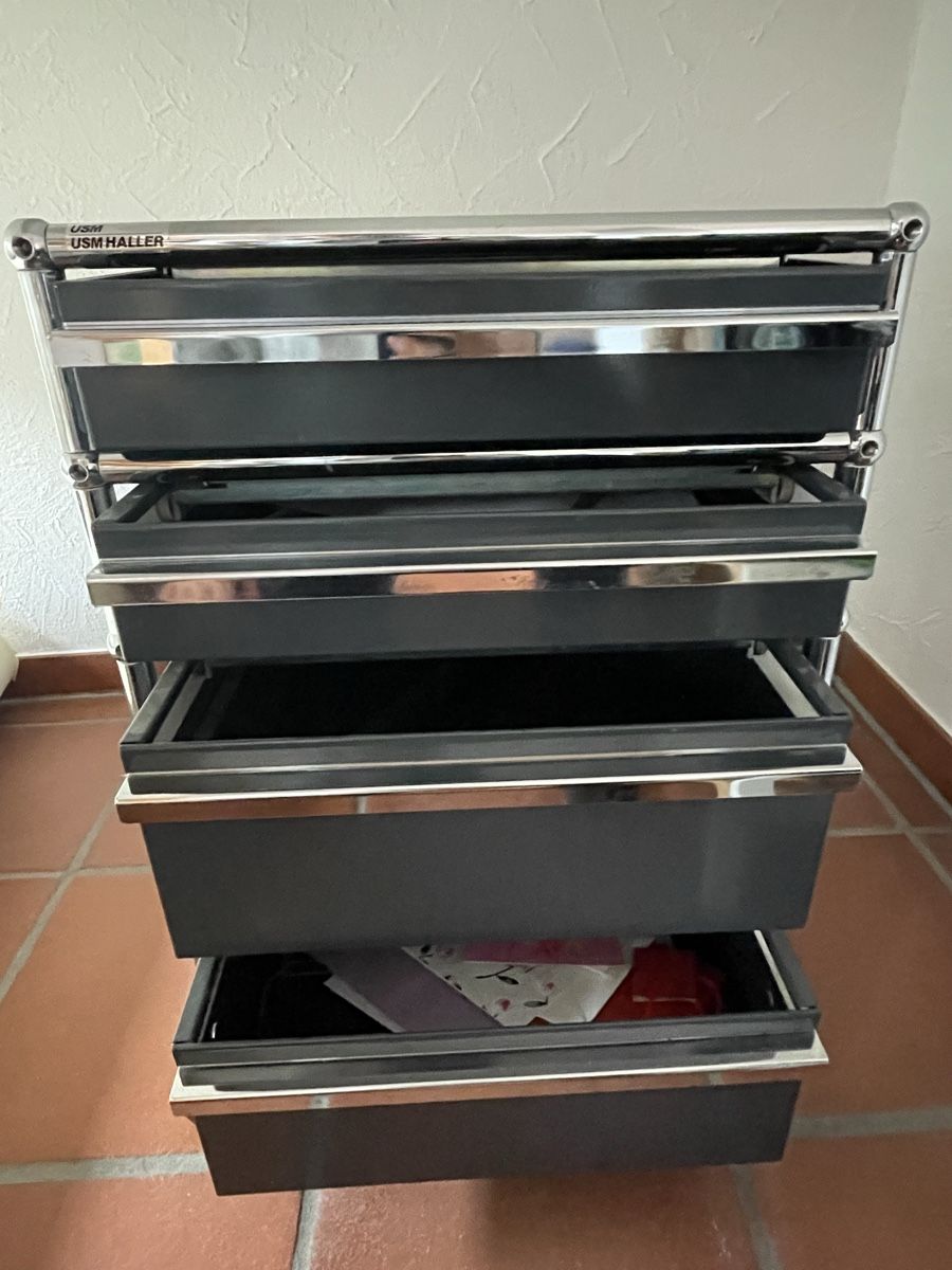 USM Banconi: USM Haller Rollcontainer – Usato da Selzach venduto da GabrielaTV 3