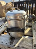 Vintage . Pot à lait aluminium 1.5 l