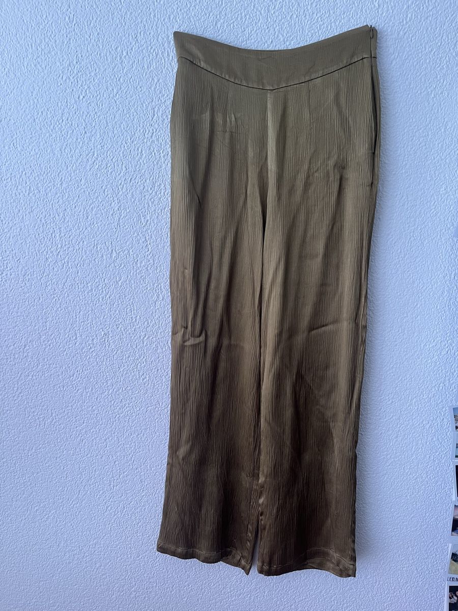 Hosen: Stoffhose von Tara – Gebraucht aus Andwil SG von sas_m9tn