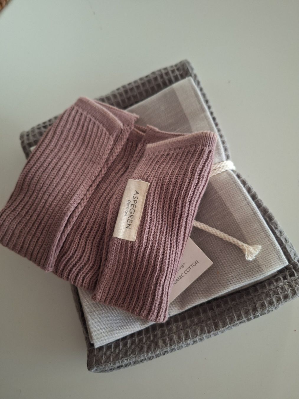 Strofinacci: Geschirrtuch mit Spüllappen - Geschenkset – Nuovo e nell'imballaggio originale da Zermatt venduto da Labsal01 2