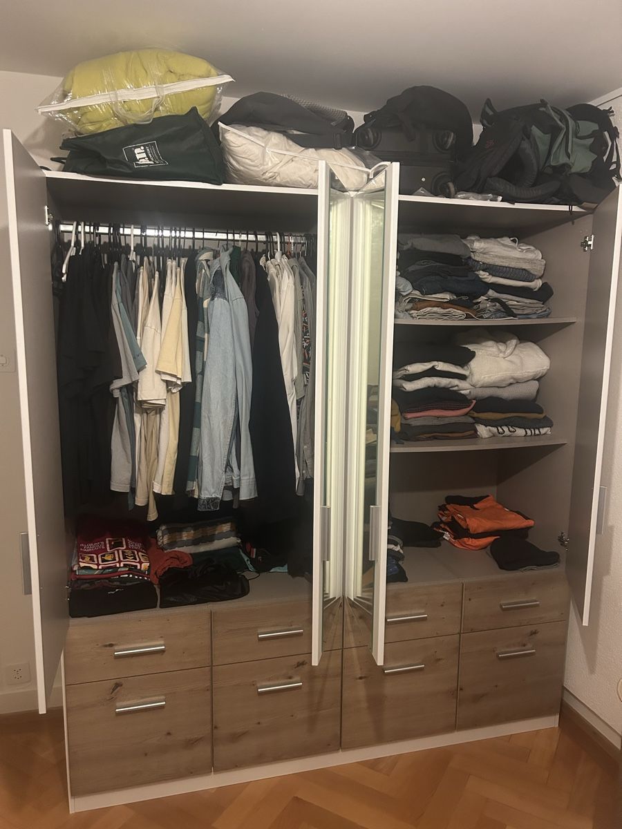 Schränke: Armoire 4 portes  – Neu (gemäss Beschreibung) aus Paudex von ale_w7nt 2