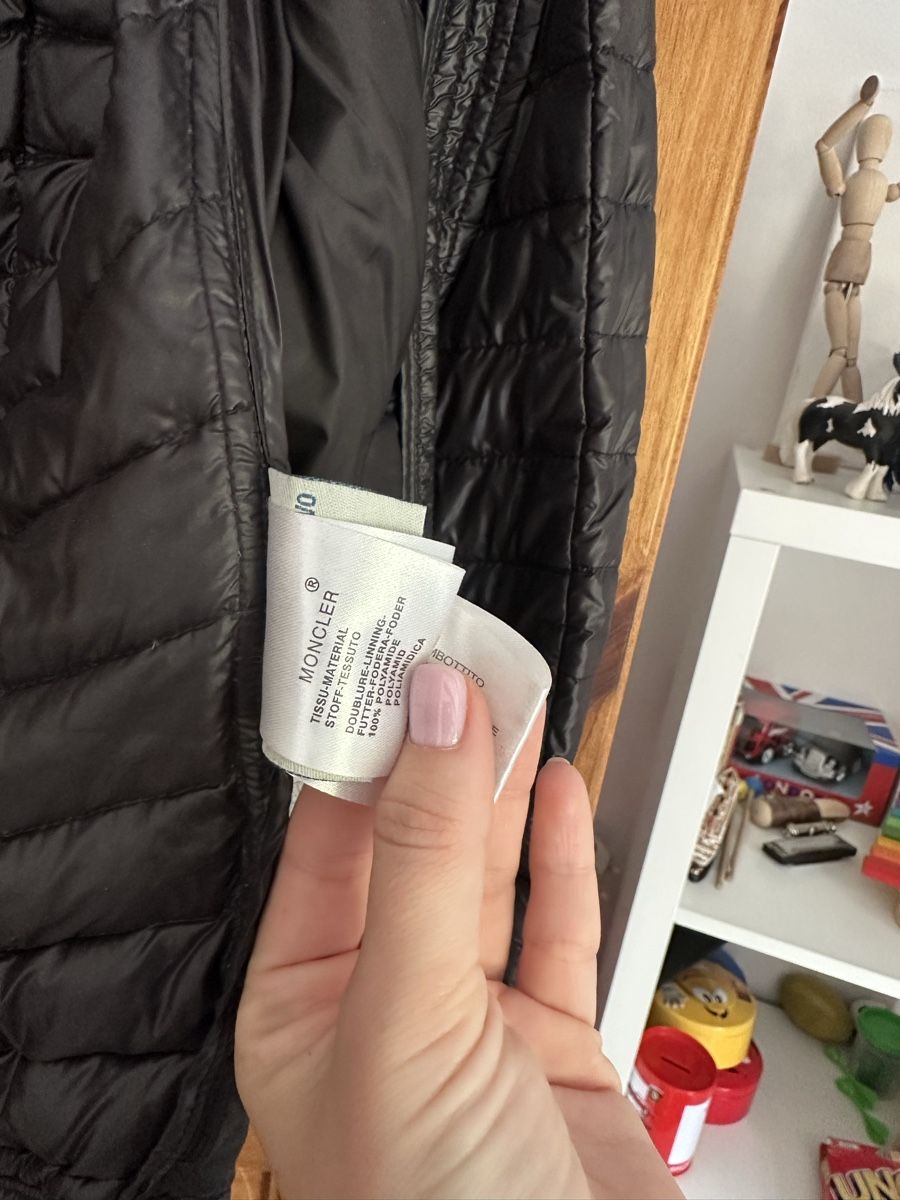 Moncler Giacche: Moncler jacket size M – Usato da Mies venduto da larmela 2