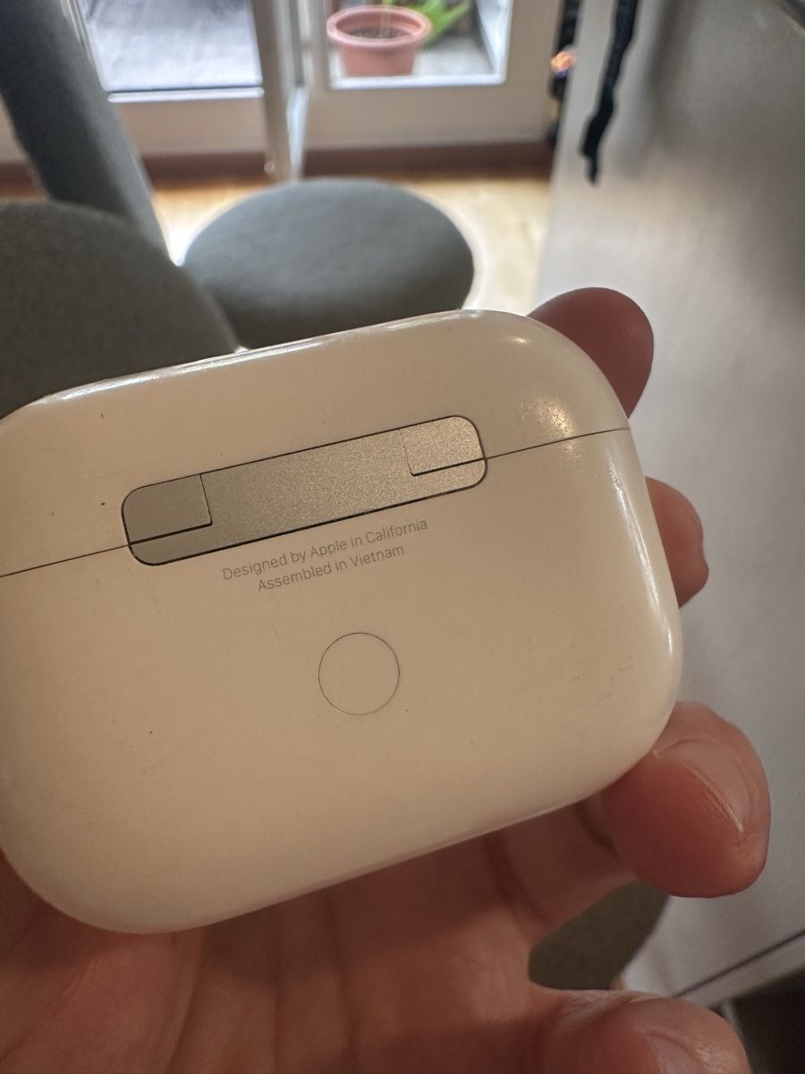 Apple Kopfhörer: Apple AirPods Pro mit Ladecase weiss  – Defekt aus Zürich von Lotta1509 2
