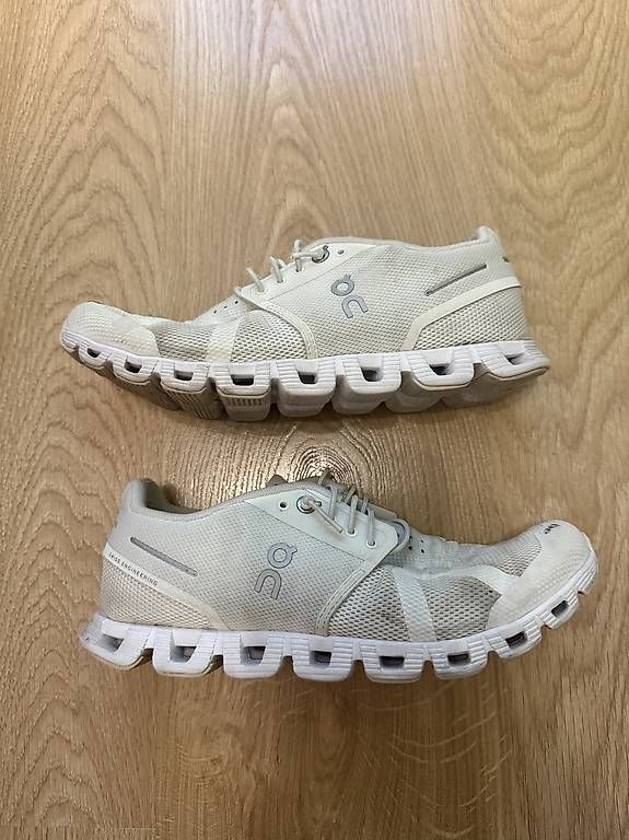 On Scarpe da donna: On Schuhe Grösse 38.5 – Usato da ZUFIKON venduto da SULMI01