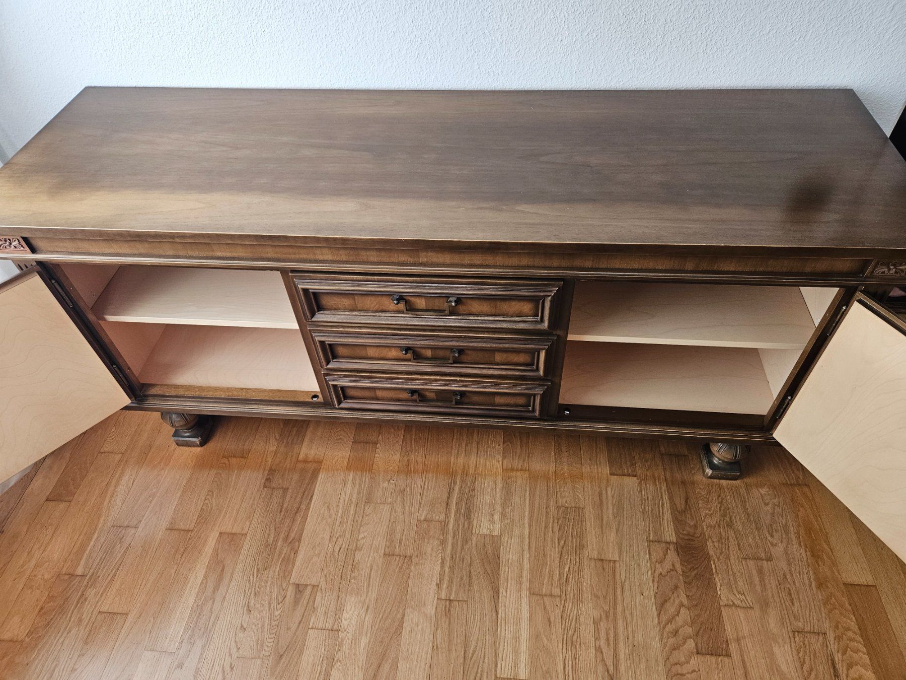 Commodes: Kommode Massivholz – D'occasion à Gerlafingen par AishaWittwer 2