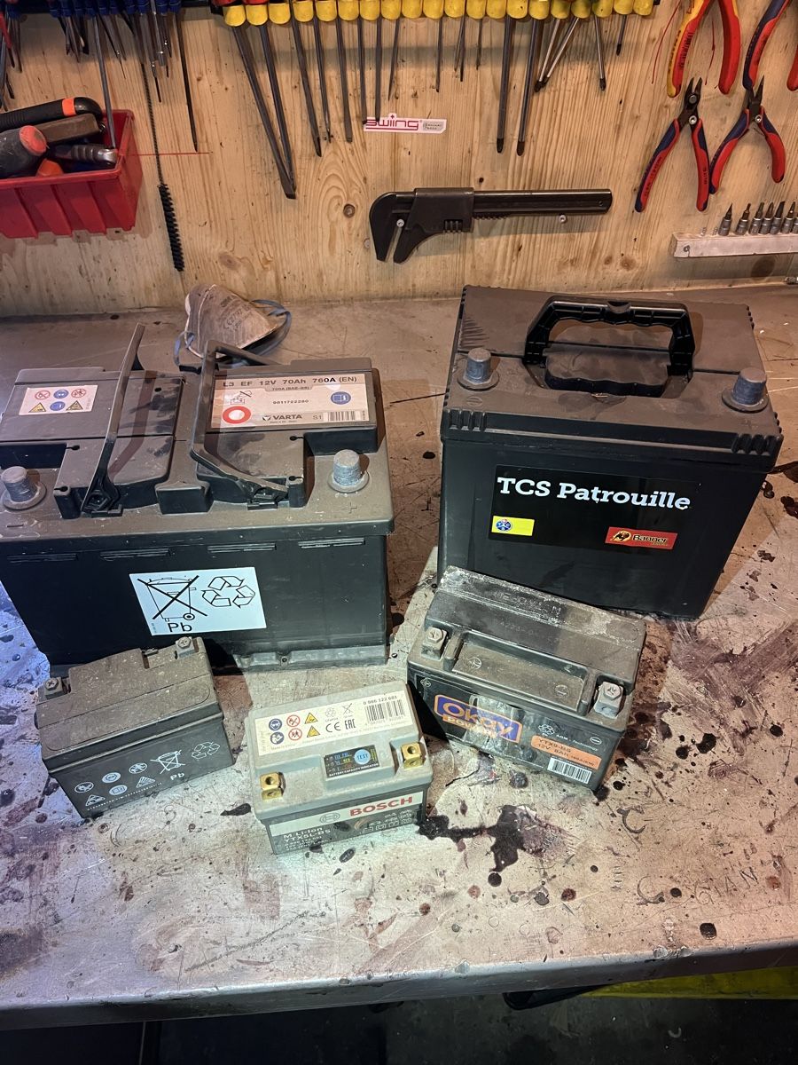 Batterien: Baterien Auto/Motorrad – Gebraucht aus Teufen AR von gia_lk2f