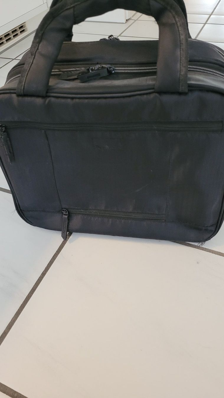 Koffer & Taschen: Aktenkoffer – Gebraucht aus Grenchen von aynos01 1