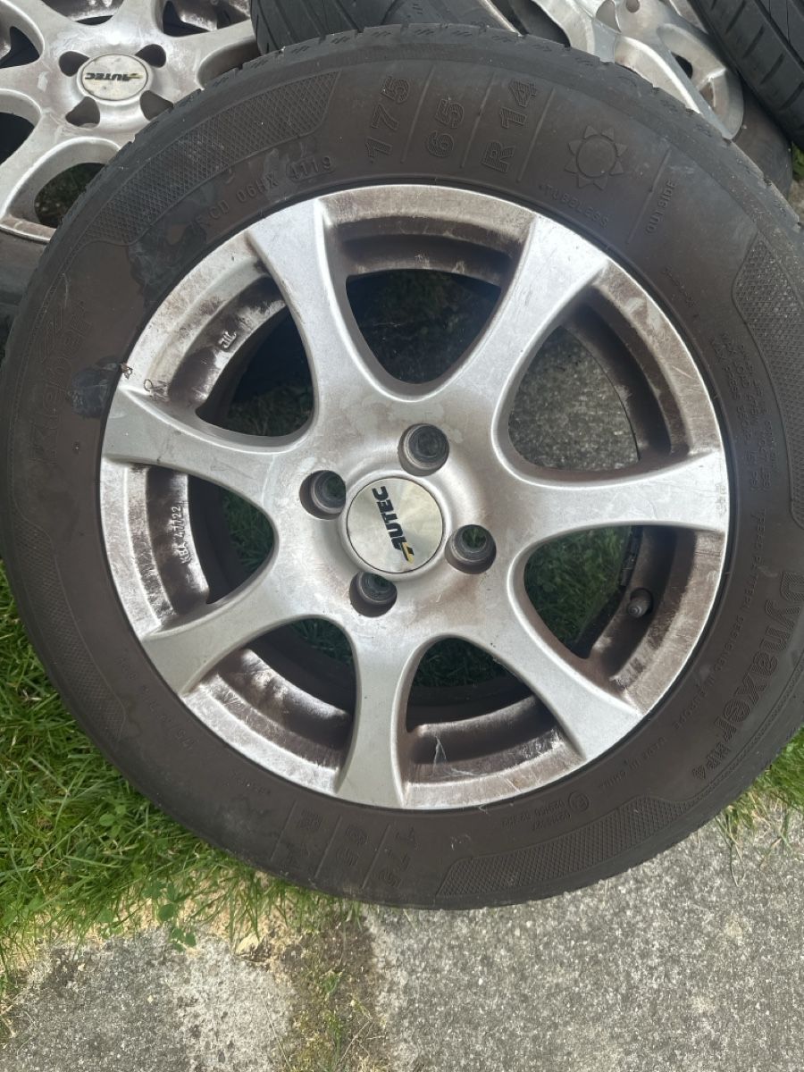 Felgen: 4 Felgen zu Ford Ka – Gebraucht aus Langnau i. E. von pickshop 3