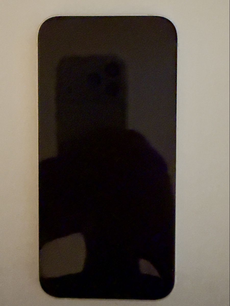 Apple Portables: iPhone 12 weiss – Défectueux à Rorschach par wallpaper01