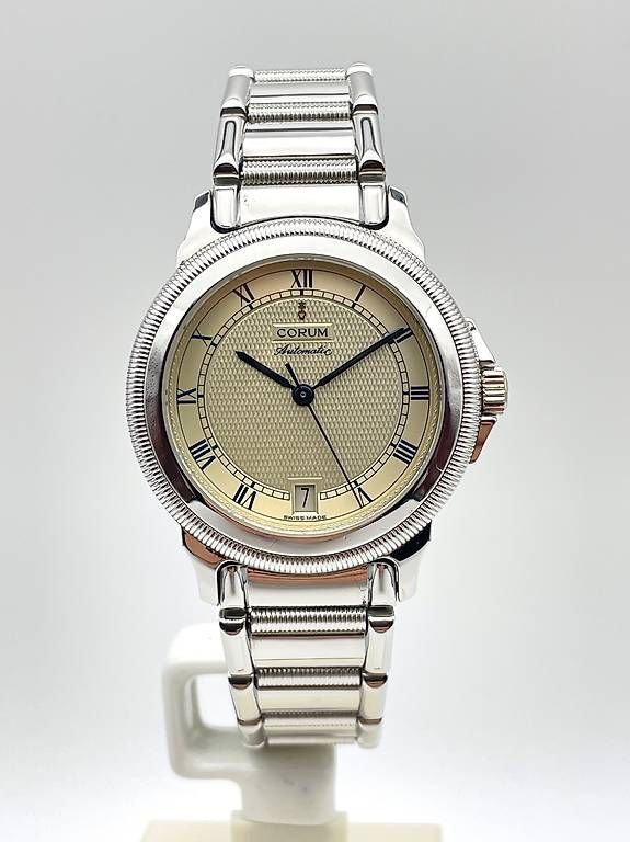 Corum Montres: Corum Ref. 89 211 neuwertig – D'occasion à Egnach par Thankyou