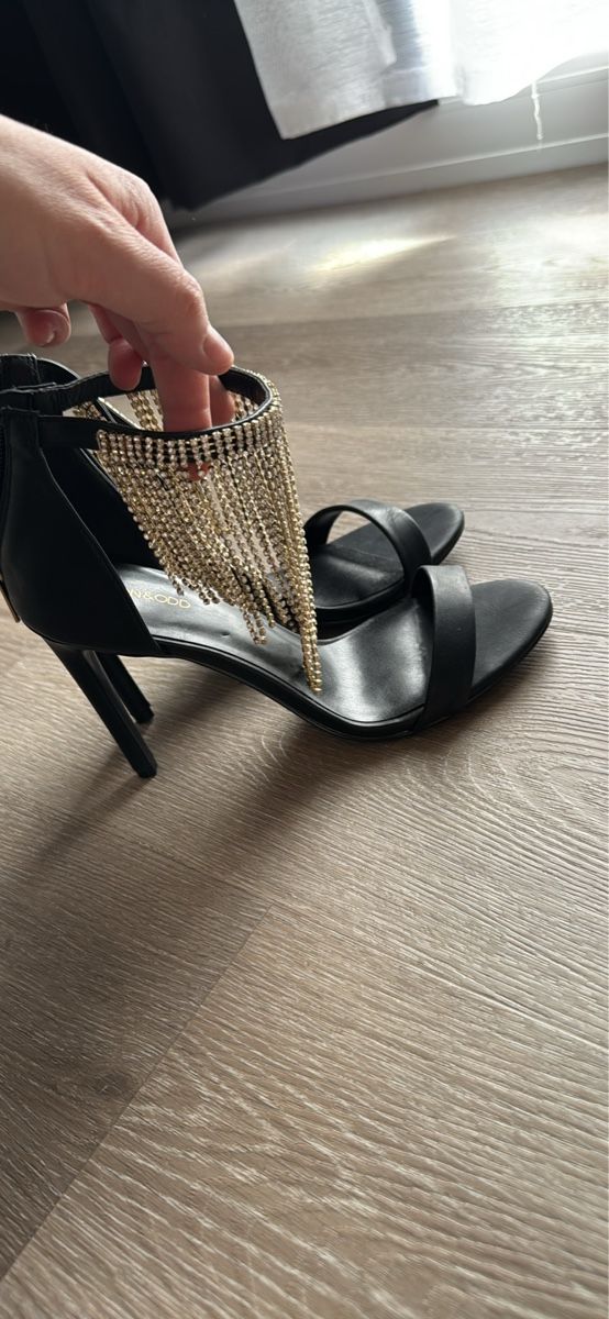Scarpe da donna: Talon femme – Nuovo (secondo la descrizione) da Vouvry venduto da Laurie1896 1