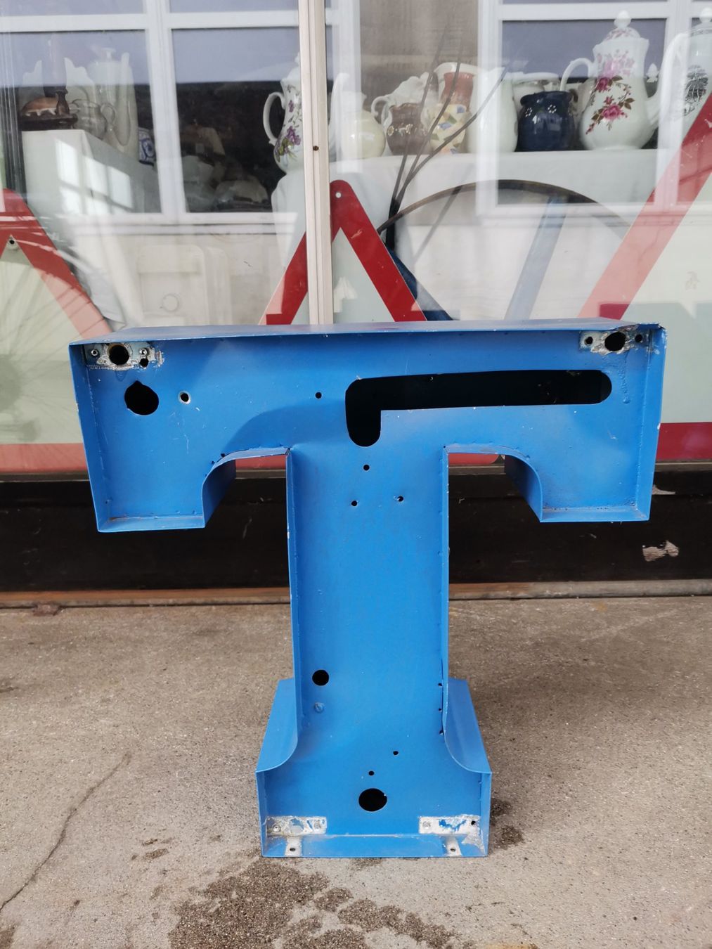 Tutte le decorazioni: Werbebuchstabe T, Blechbuchstabe T, T Deko Buchstabe, – Usato da Wiedlisbach venduto da materialkreislauf 6