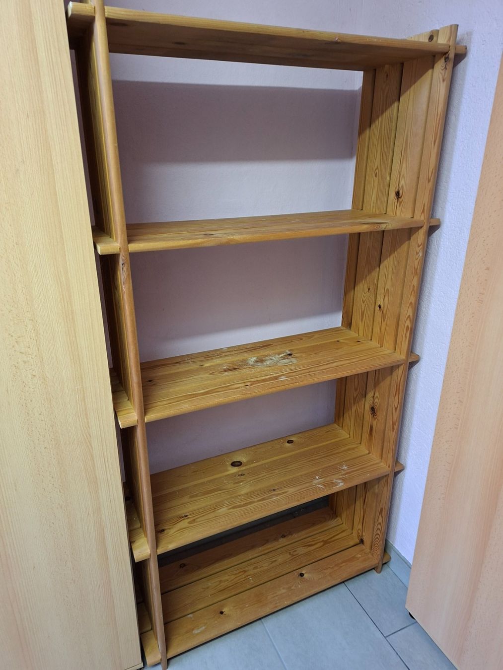 Scaffali: Regal Holz  5 Ablagen gebraucht – Usato da Ehrendingen venduto da CHMEX 2