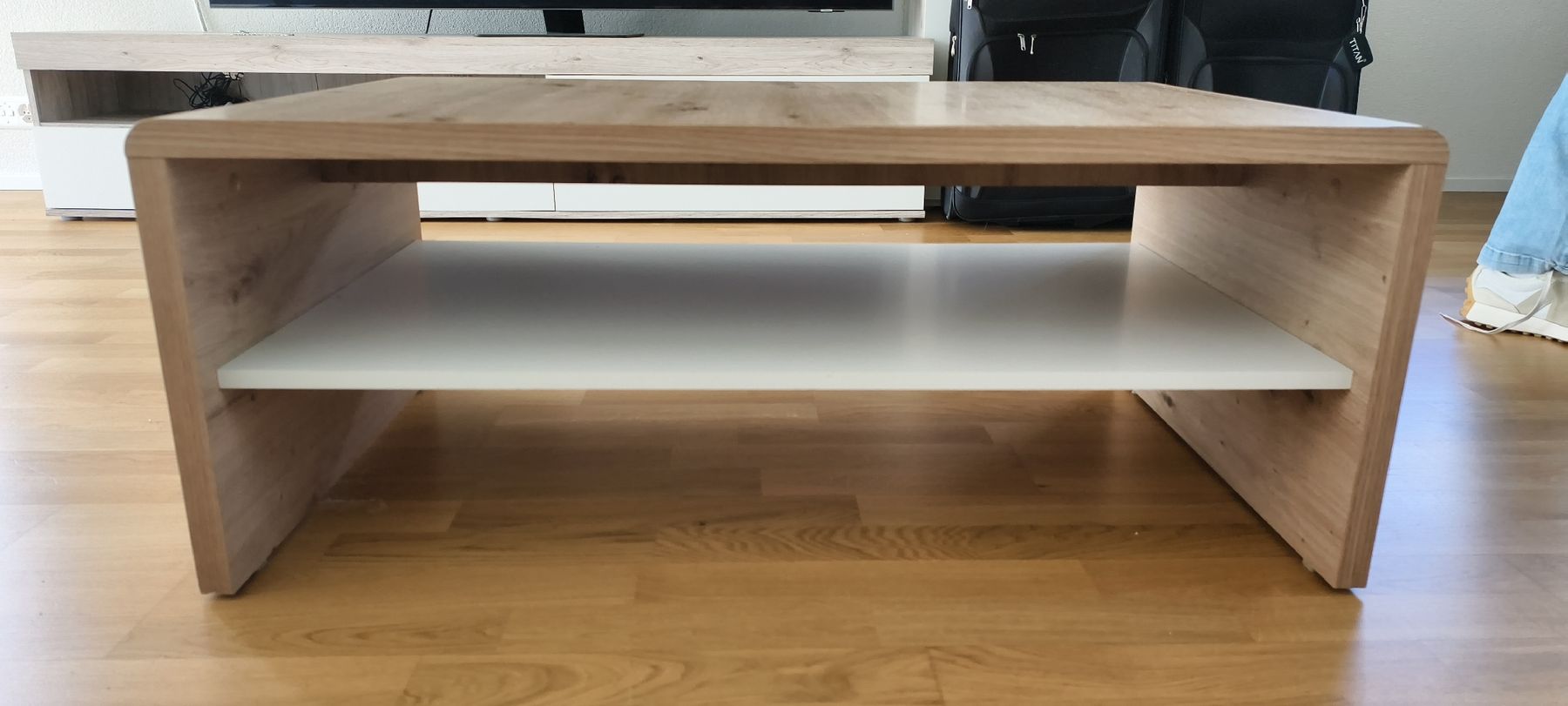 Tavoli: Schöner Wohnzimmertisch Holzoptik – Usato da Biberist venduto da Alphacentaurii 2