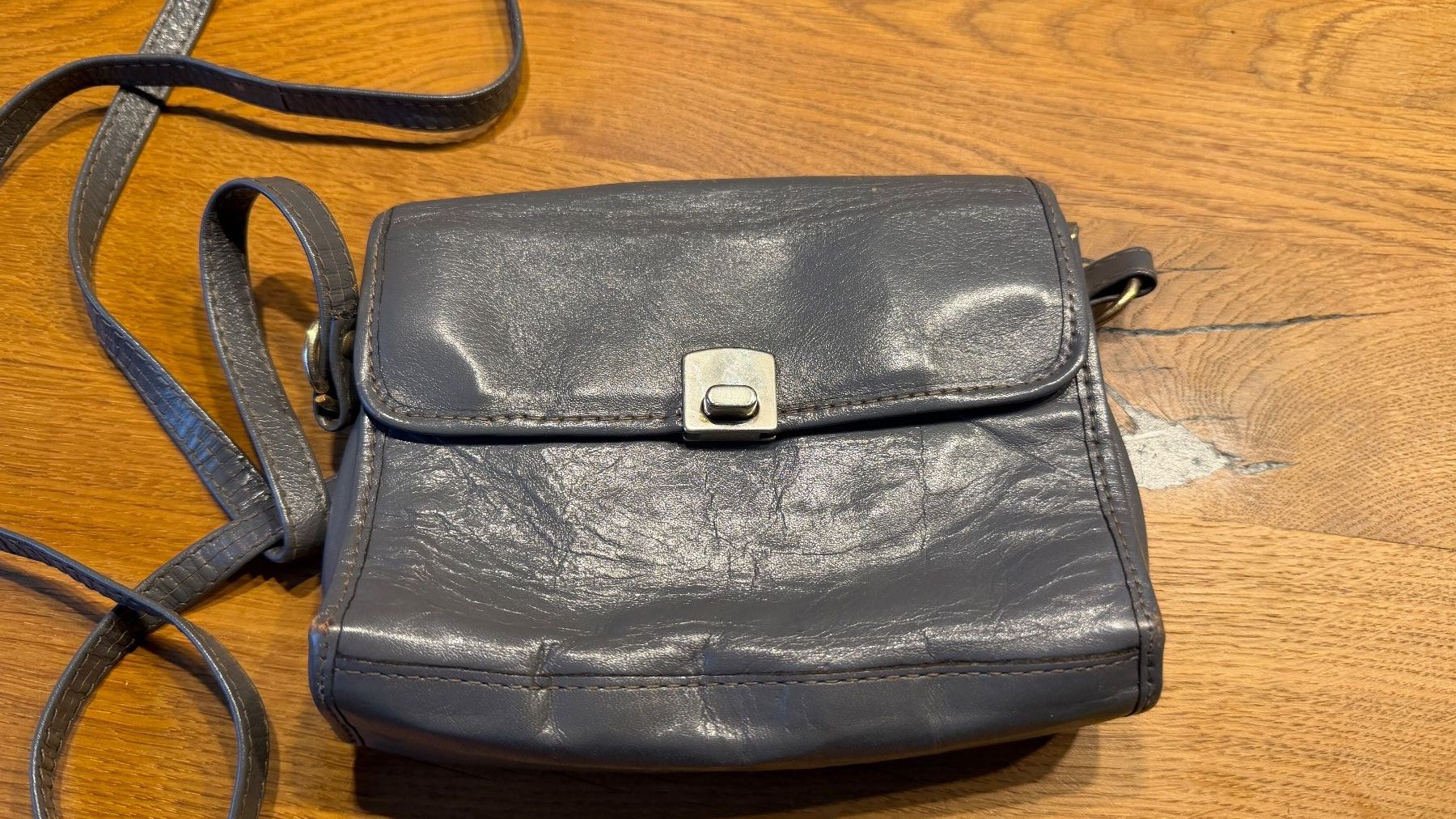 Borse da donna: Vintage Täschchen – Usato da Schaffhausen venduto da Bootes