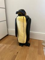 Lustiger Pinguin aus Holz