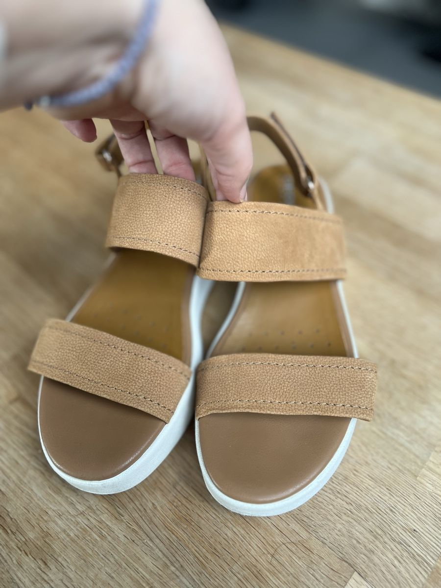 Geox Damenschuhe: Geox Sandale Gr. 38, Beige – Gebraucht aus Langenthal von ivet7 1