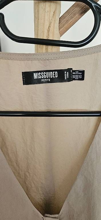 Vestiti: Missguided tan mini dress – Usato da Oberweningen venduto da mir_2wt5 2