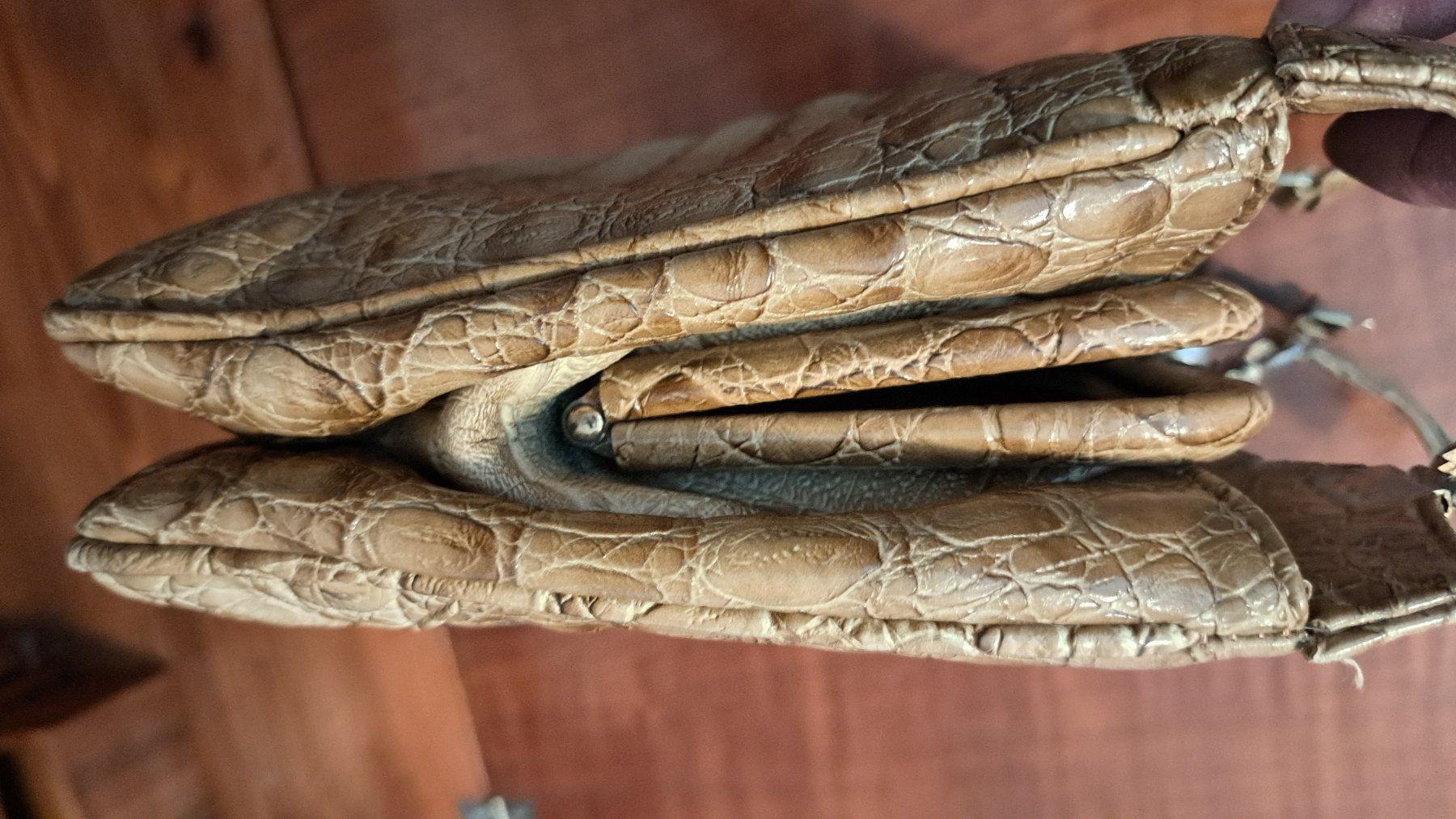 Sacs femmes: Handtasche, ev. aus Schlange – D'occasion à Langenthal par T.L. 5
