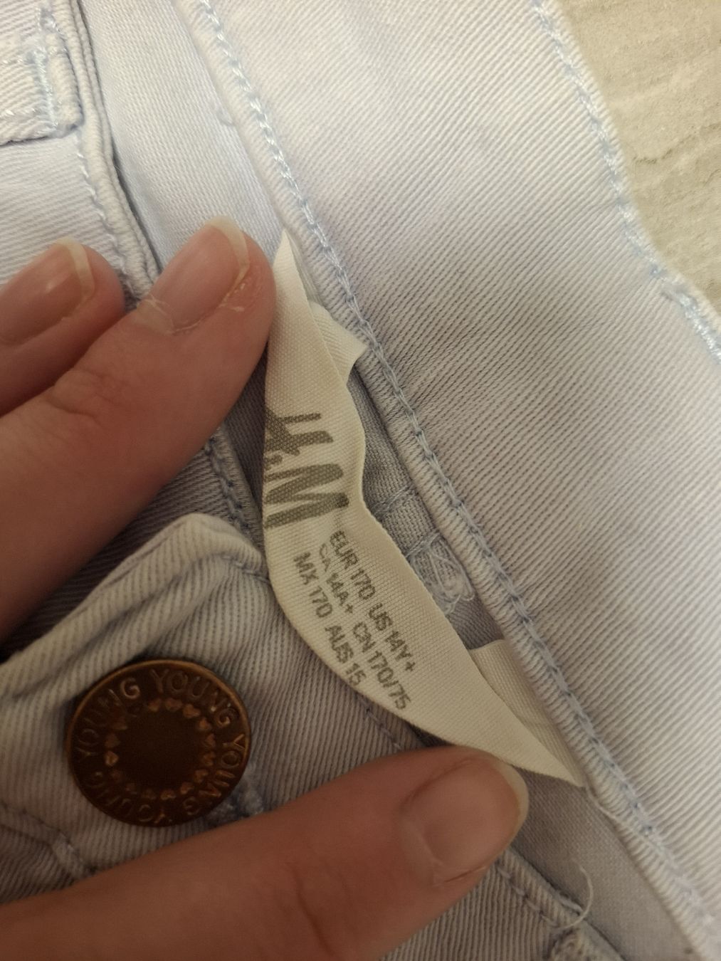 Pantaloni: short bleu ciel taille 170 – Usato da Ecublens FR venduto da ame_y8tq 2