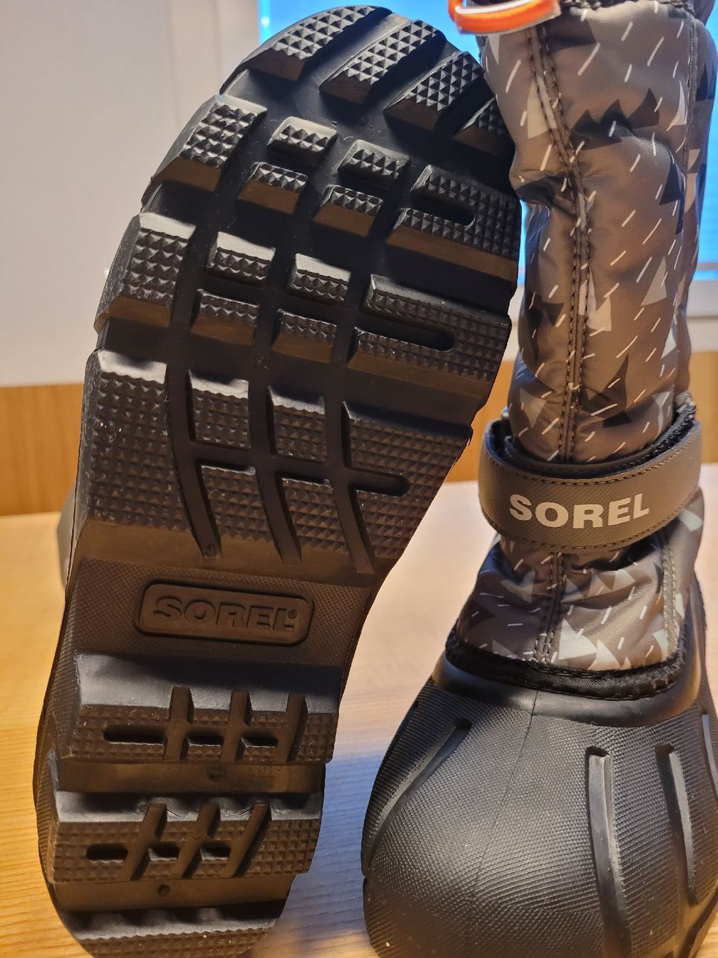 Sorel Chaussures garçon: Sorel Winterstiefel 37 – Neuf avec emballage d'origine à Ettiswil par Pe2010 3