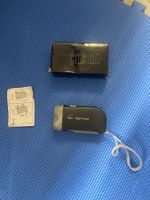 Zuger Polizei Taschenlampe mit Drucktaste zum Laden