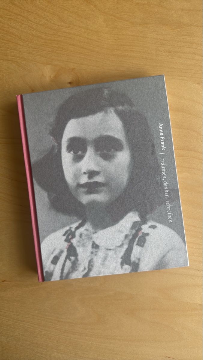 Libri: Anne Frank, träumen, denken, schreiben – Nuovo (secondo la descrizione) da Zürich venduto da Hugsy30