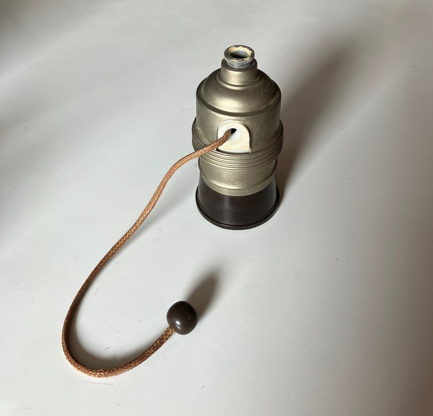 Lampen: Alte Lampenfassung – Gebraucht aus Fislisbach von wag_s585 1
