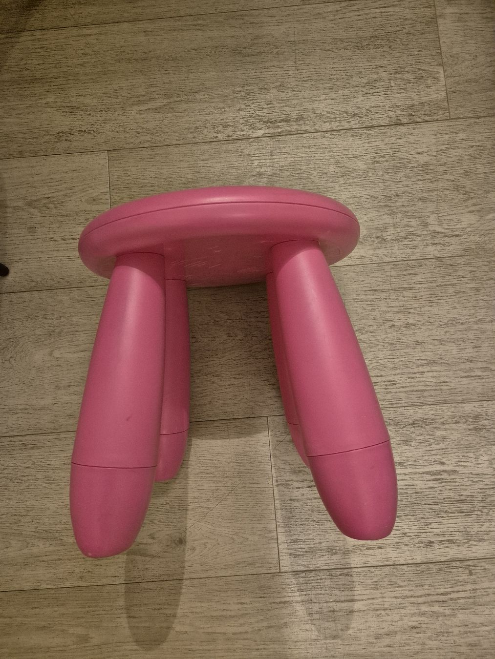 Ikea Sgabelli: Hocker Ikea pink – Usato da Stansstad venduto da Kyra014
