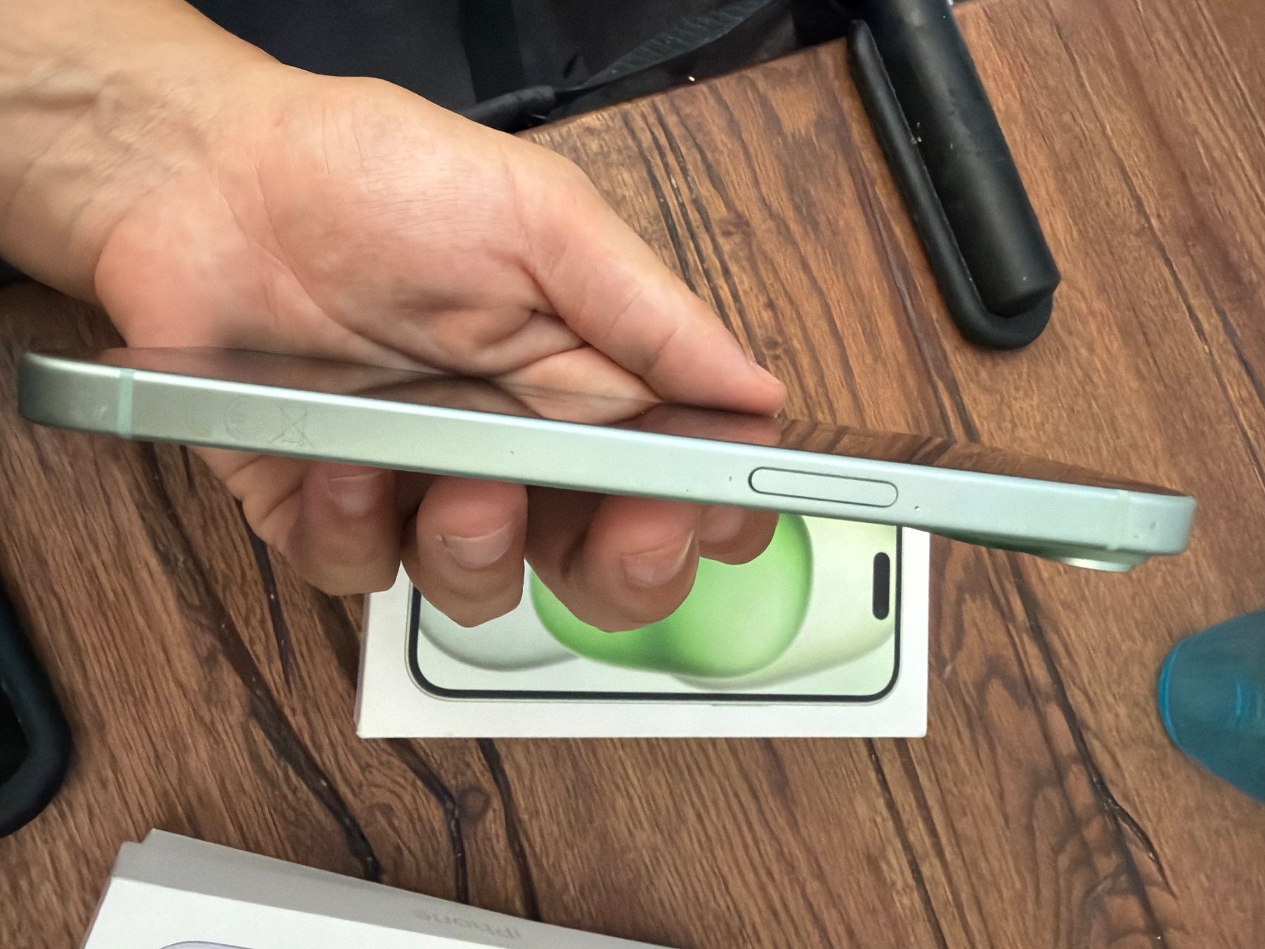 Apple Portables: iphone 15 128gb – D'occasion à Luzern par jen_z22 4