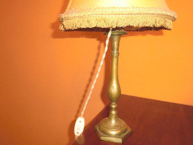 Lampade: Antike Tischlampe – Usato da Läufelfingen venduto da Alaskafroegi 2