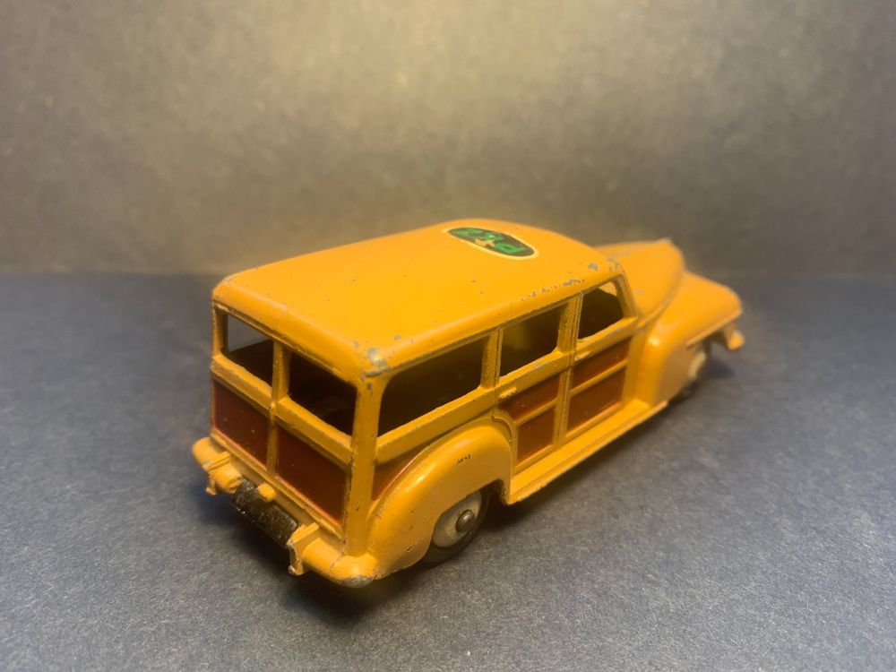 Dinky Toys 27F – Plymouth Woody Estate 1940 – Voiture Miniature Zamak 1:43, UK