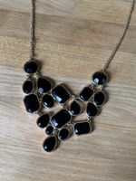 Elegant Black Gem Statement Necklace for Autumn Evenings!
