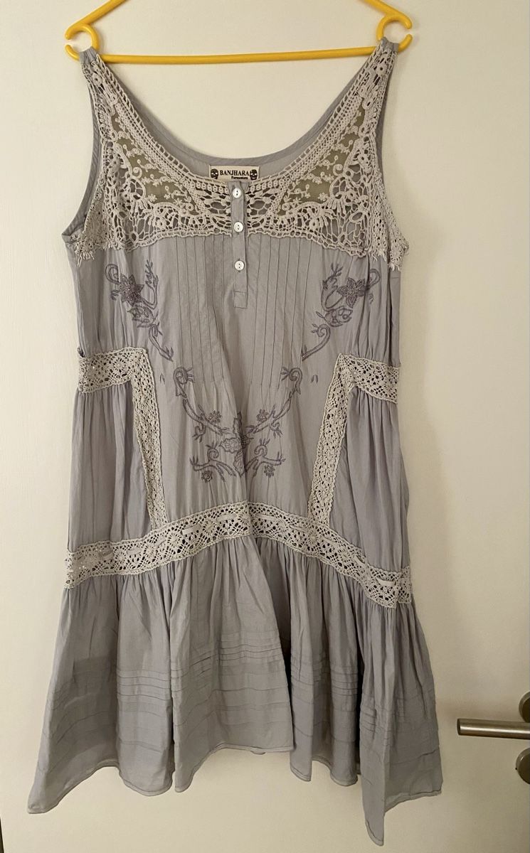 Vestiti: KLEID SOMMER – Usato da Eglisau venduto da Lara0