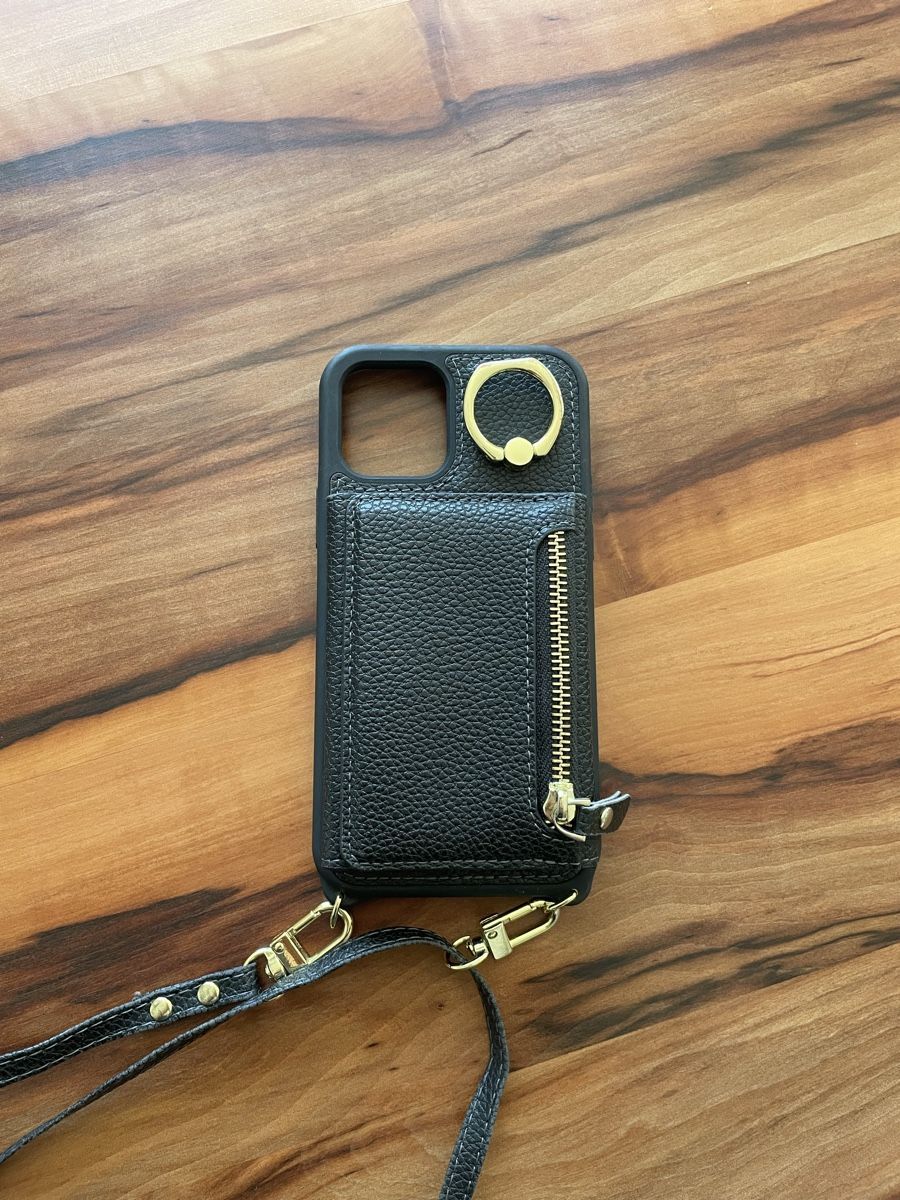 Covers & Schutzfolien: iPhone 12 K-Leder Hülle mit Münz- & Kartenfach + Fingergriff – Gebraucht aus Wil SG von piranha8302