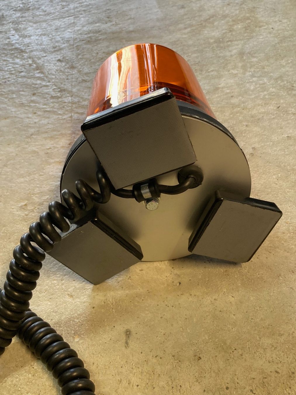 Bosch Lampade: Drehlicht Bosch 12-Volt mit Magnetfuss – Usato da Appenzell Meister. venduto da Brandfuchs1 1