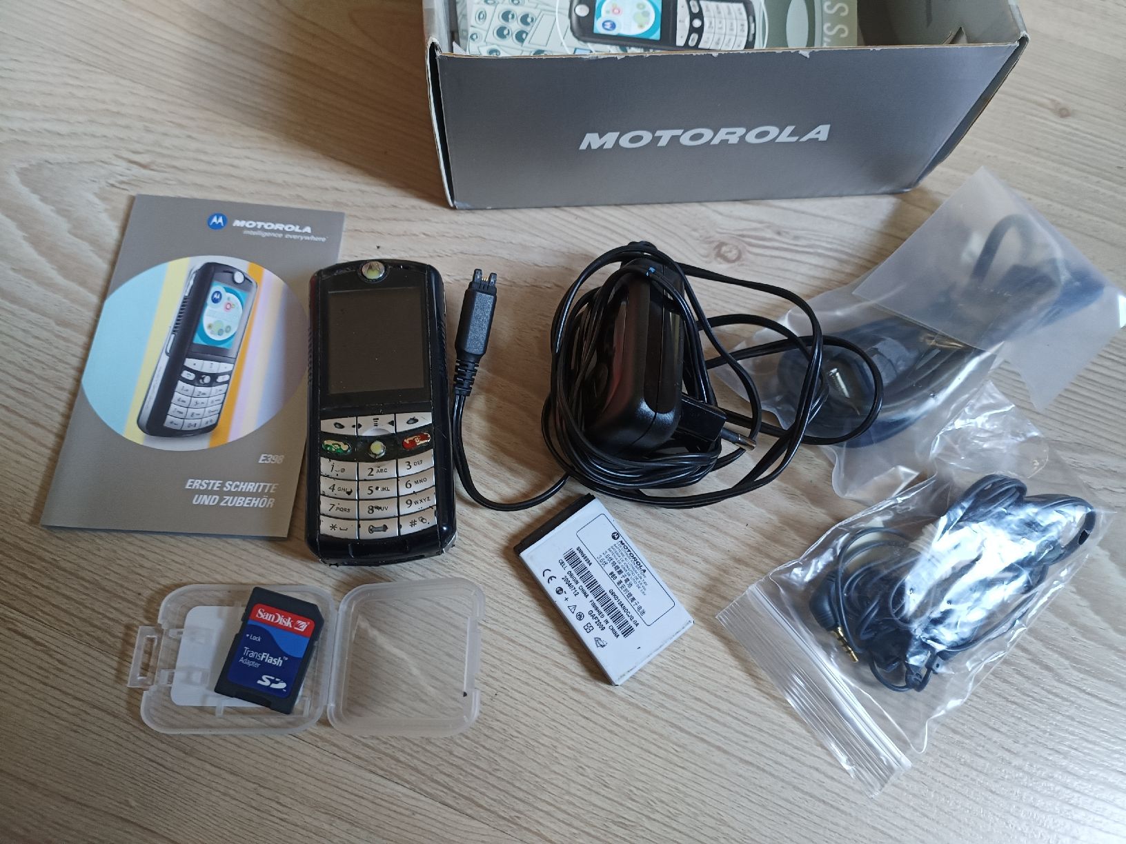Motorola Portables: Motorola E398 Handy Retro Kult – D'occasion à Münchenbuchsee par Ruth0 1