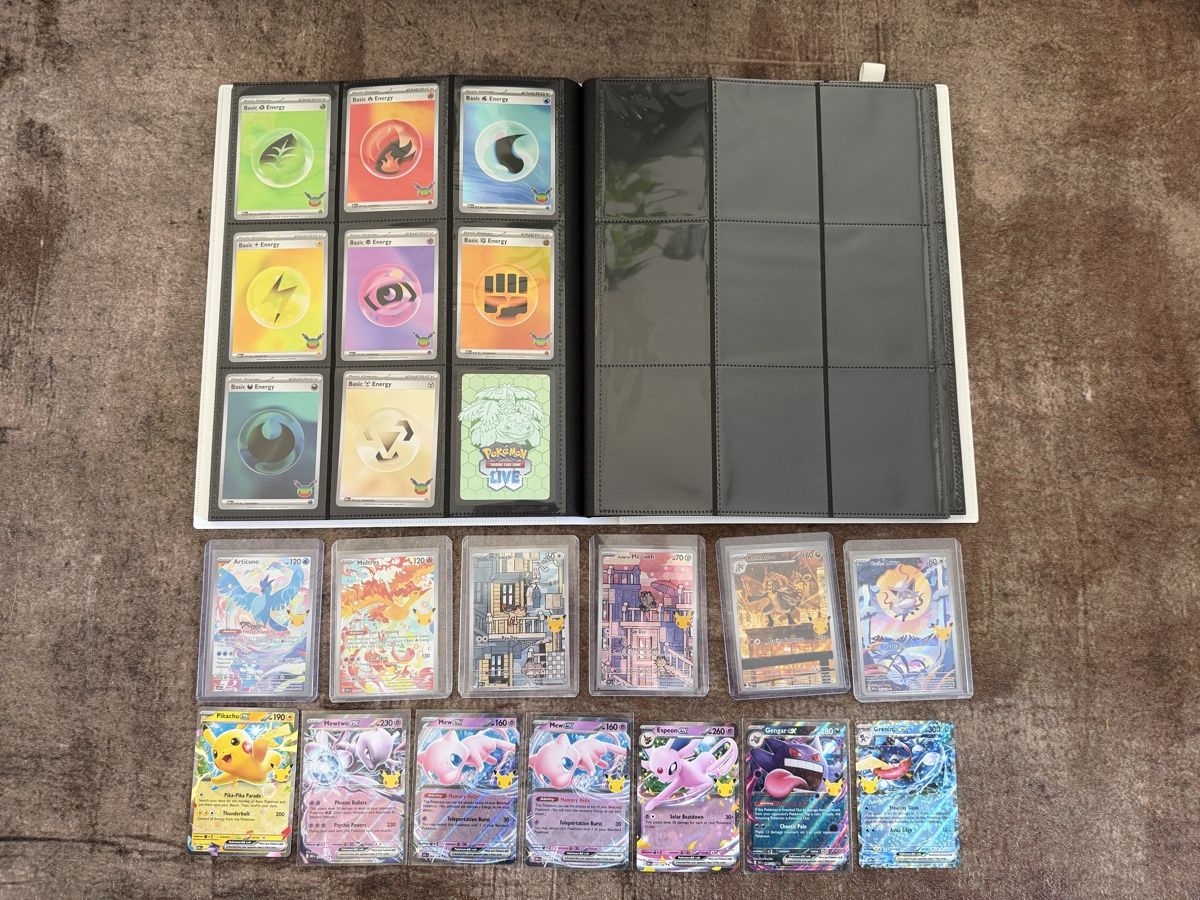 Pokémon Carte collezionabili: Binder 30th Pokemon + partial set + pulls – Nuovo (secondo la descrizione) da Pazzallo venduto da Schif_16 8