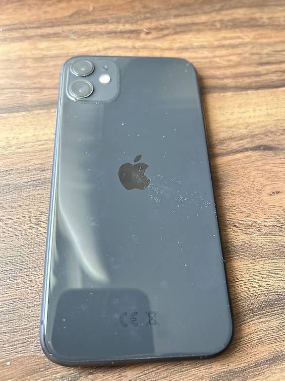 Telefoni cellulari / Smartphones: Iphone 11 Schwarz 128gb – Usato da Liestal venduto da chr_c857 1