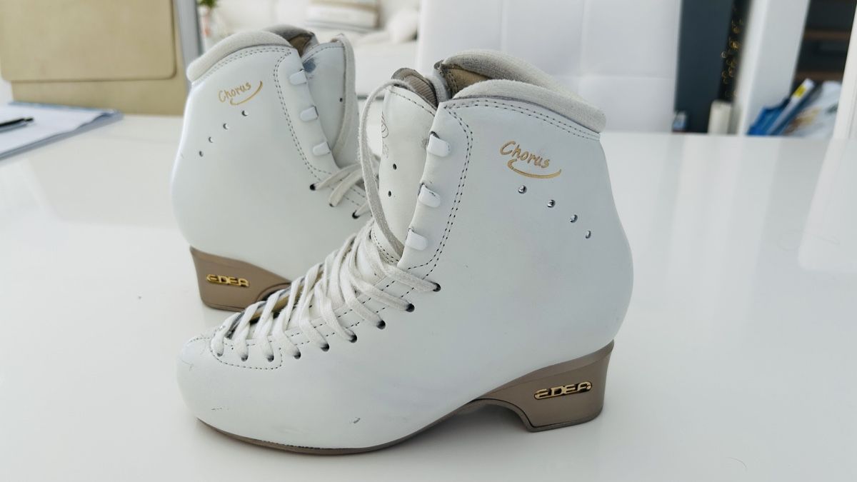 Edea Pattini da ghiaccio: Edea Chorus Eiskunstlaufschuhe , Grösse 240B, Schlittschuhe – Usato da Würenlos venduto da Grischa31 1
