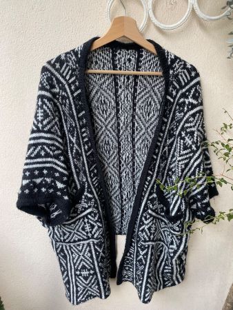 Cardigan femme noir blanc motif géométrique taille M