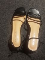 Elegante Sandalen Gr. 40 nur ein mal getragen
