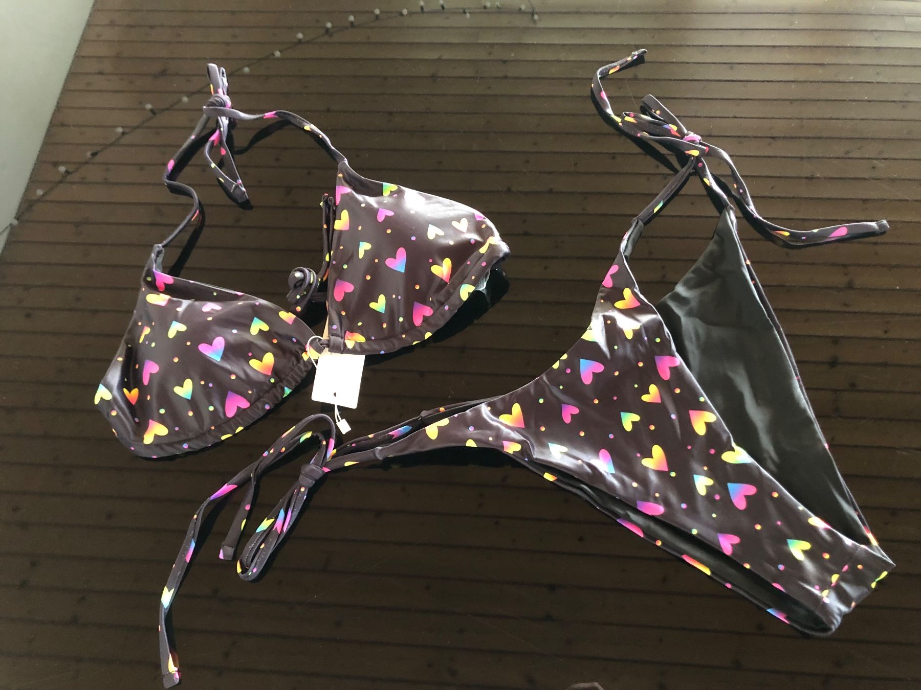 Badekleider & Bikinis: Schwarzer Bikini mit Herzen Grösse M neu mit Etikett – Neu (gemäss Beschreibung) aus Ostermundigen von berngirl