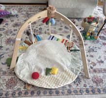 Spielbogen aus Holz mit Spielmatte guter Zustand