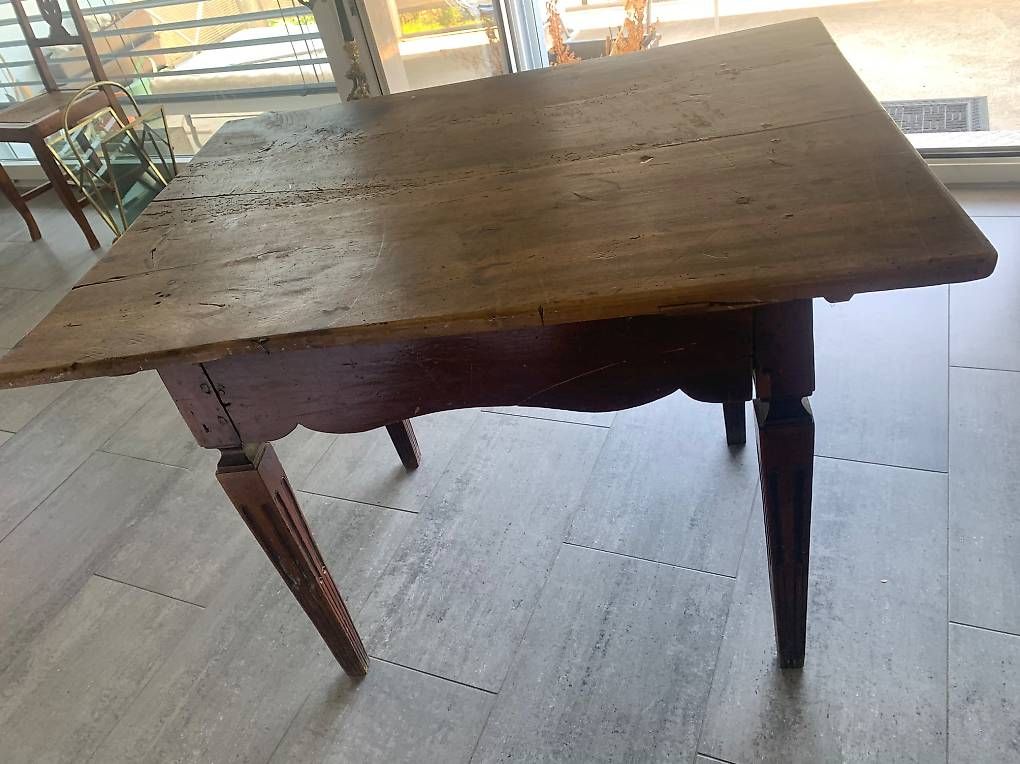 Tavoli: Antiker Tisch – Usato da Langenthal venduto da bar_2znq 1