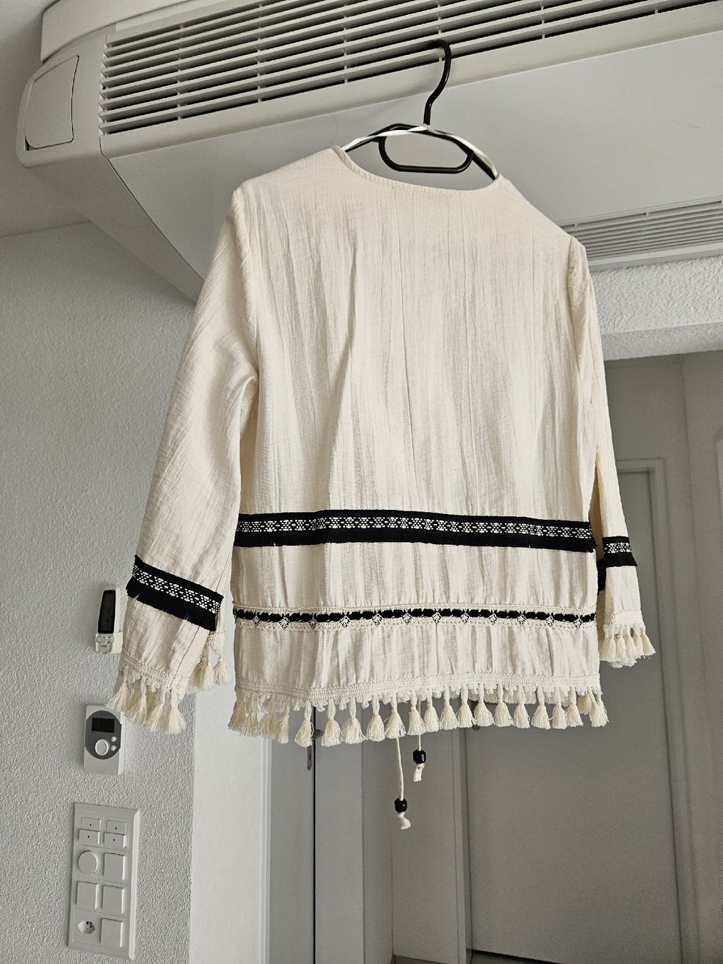 Zara Jacken: Zara Jacke / Bluse – Gebraucht aus Bülach von Recherchieren 6