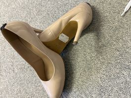 Pumps Lackleder beige 37 Bata